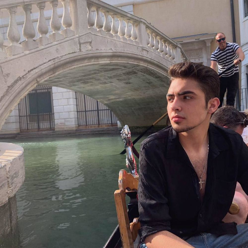 Meet your Posher, Joey